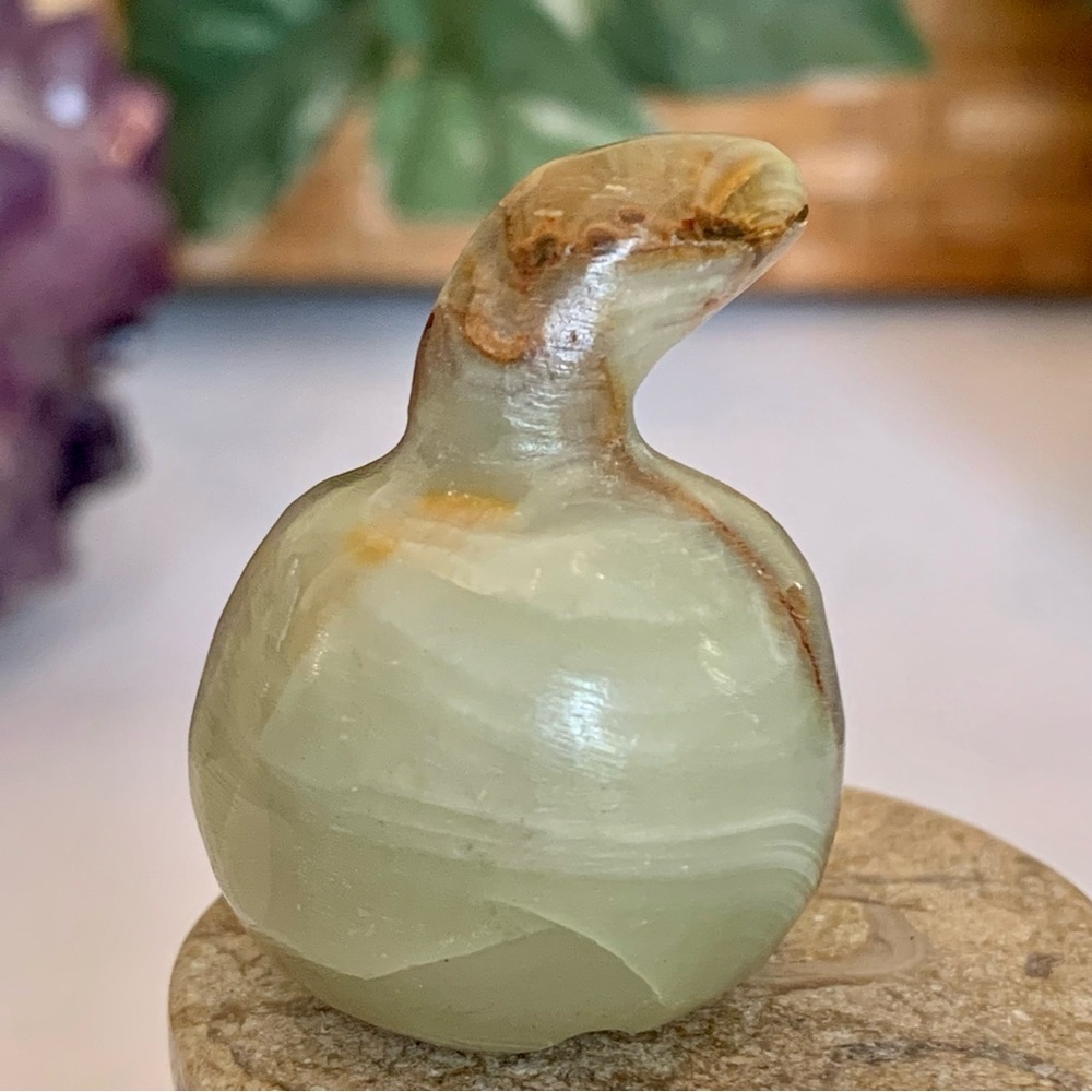 Natural Polished Afghan Jade Fruit Carving Green Onyx Crystal Carved Gourd 1.5" - Picture 3 of 16